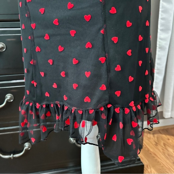 Madden Girl Black Mesh Mini Dress Red Heart Print Lace Trim Slip Dress Size M - Picture 4 of 16